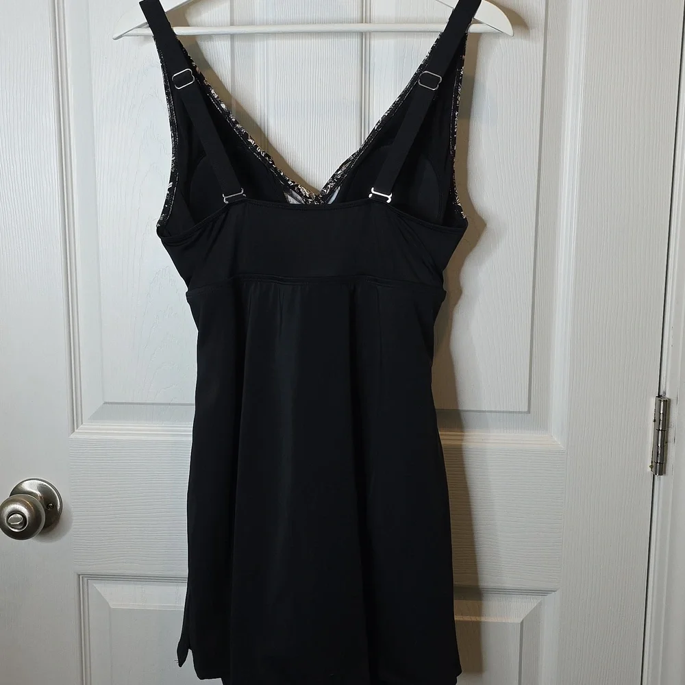 NWOT D&Co Beach Swim Dress Skirted Bathing Suit, Women's Size 10
